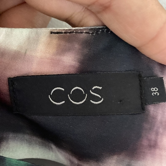 Cos Women's Satin Feel Skirt - UK Size 10/12 - Elegance and Comfort Combined - Picture 11 of 16